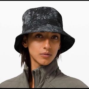 Lululemon bucket hat